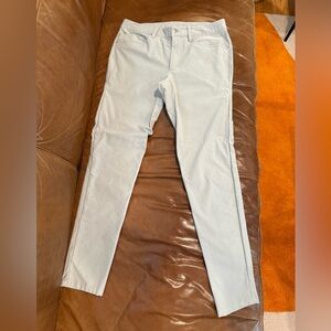 Lululemon Utilitech light gray men’s pant. Size 32.